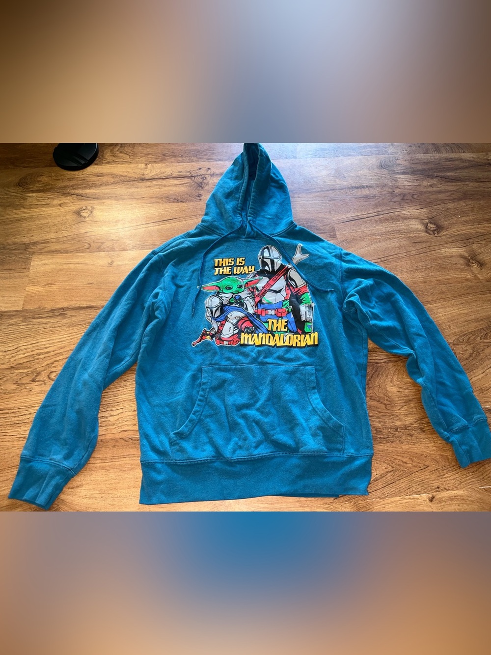 Star Wars Mandalorian This is the Way Men’s Medium Hoodie Sweater